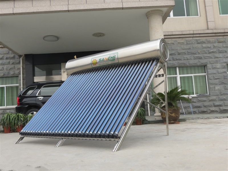 Integrative pressurized system heat pipe vacuum tube solar hot water heater
