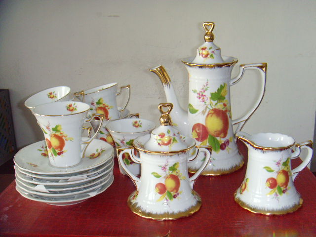 porcelain dinner set, coffee set, stoneware mugs