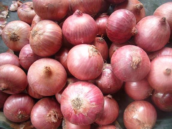 Red onion and Yellow onion