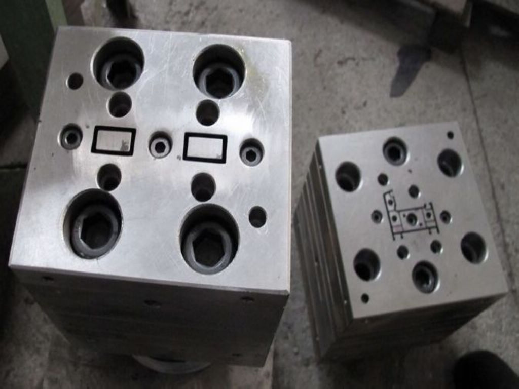 plastic extrusion mould/die for building profiles