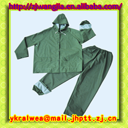 durable heavy rainwear/rainsuit