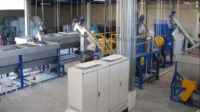 PET washing and crushing line