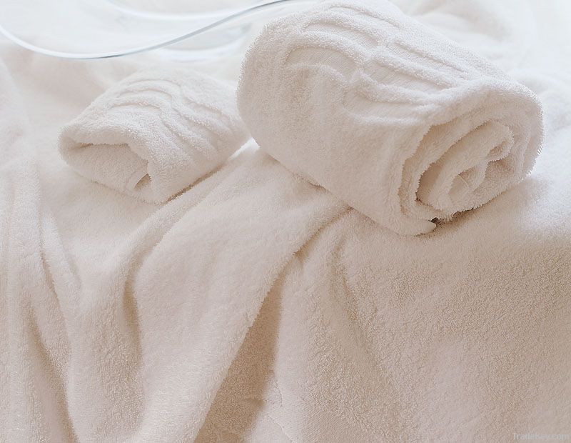 cotton hotel bath towel