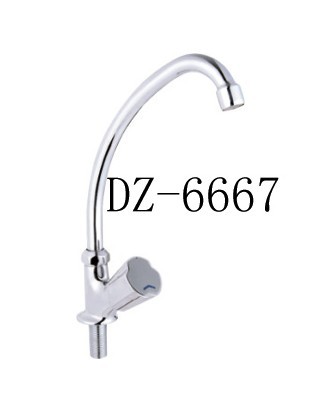 single handle kitchen faucet