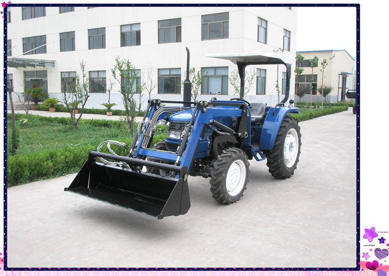 Loader with combined buckets, grating cover bucket, pallet, tiber fork