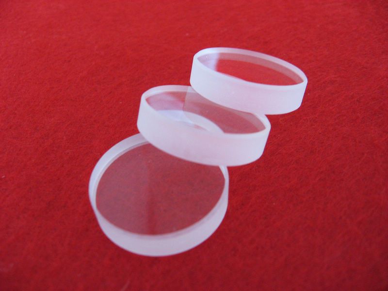 Optical quartz glass discs with high purity