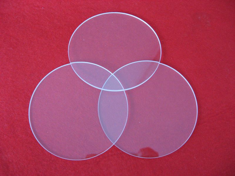 Heat resistant clear quartz glass plate