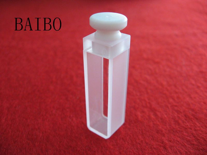 Mico fluorometer cuvette with stopper