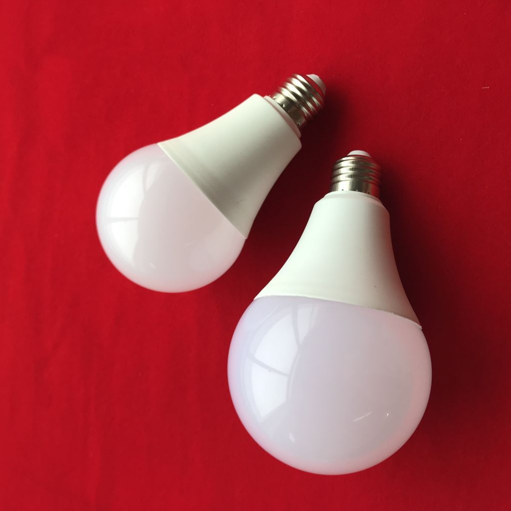 Hot product A60 5W 7W 9W 12W LED plastic bulb