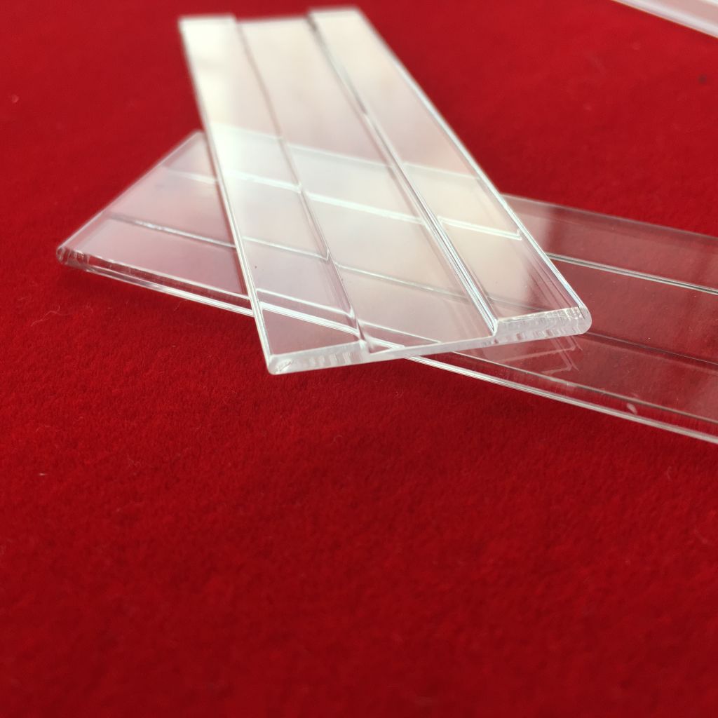 Customized square quartz glass sheet