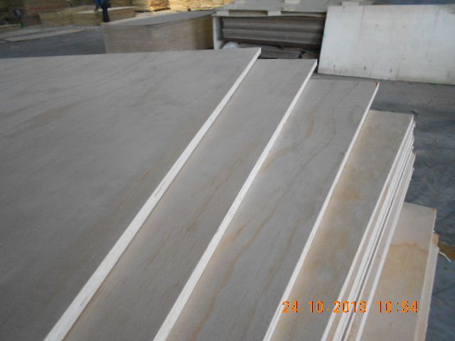 Pine Plywood best quality by prime fortune