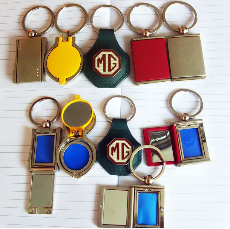 Metal / soft PVC keychain