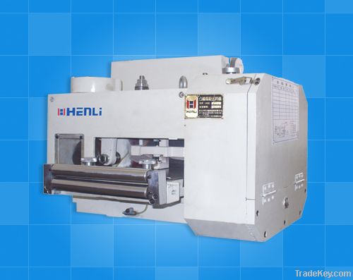 Gear feeder machine