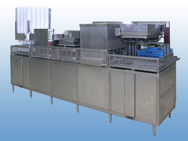 Machine for dosing and packing yogurt - automatic