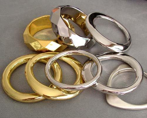 Artificial bangles