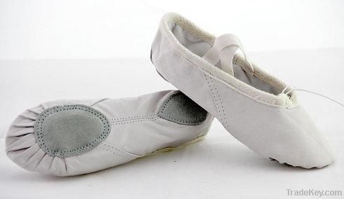 white leather  split sole ballet shoe/dance shoe