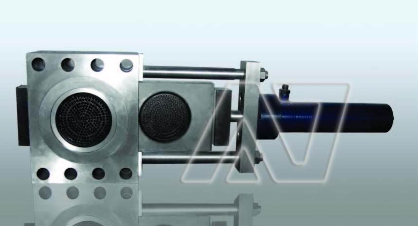 Single-board hydraulic screen changer