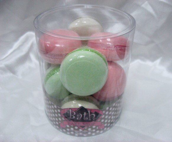 Macaron bath fizzer