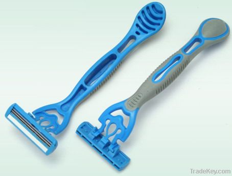 Triple blade razors three blade