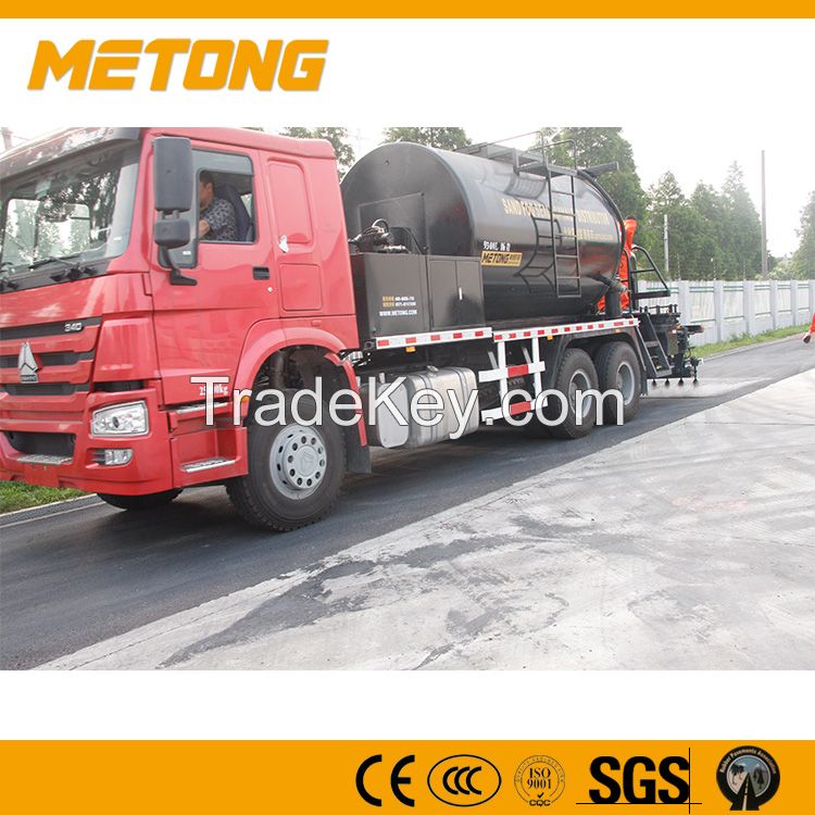 Fog sealing distribution vehicle