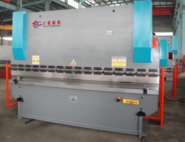 Hydraulic plate press brake machine