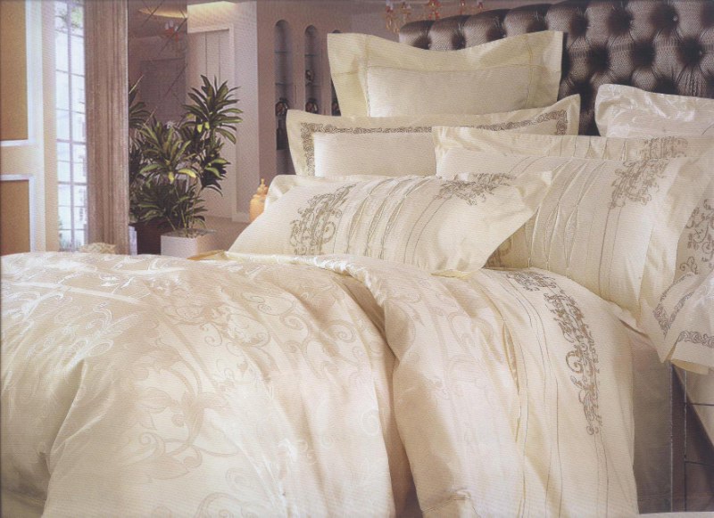 sell: 100% cotton embroidery bedding set