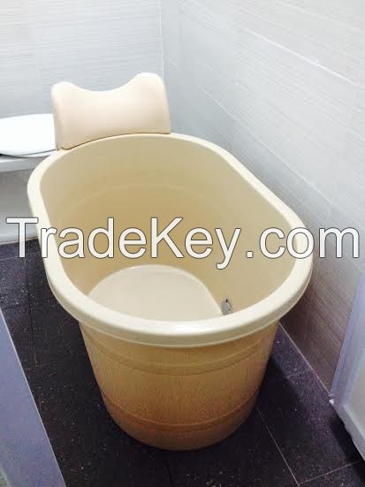 Small Portable Plastic Bathtub for Adult Soak.