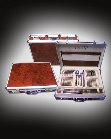 S/S CUTLERY SET IN ALU./LEA. CASE