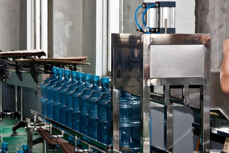 Automatic barrel water filling machine