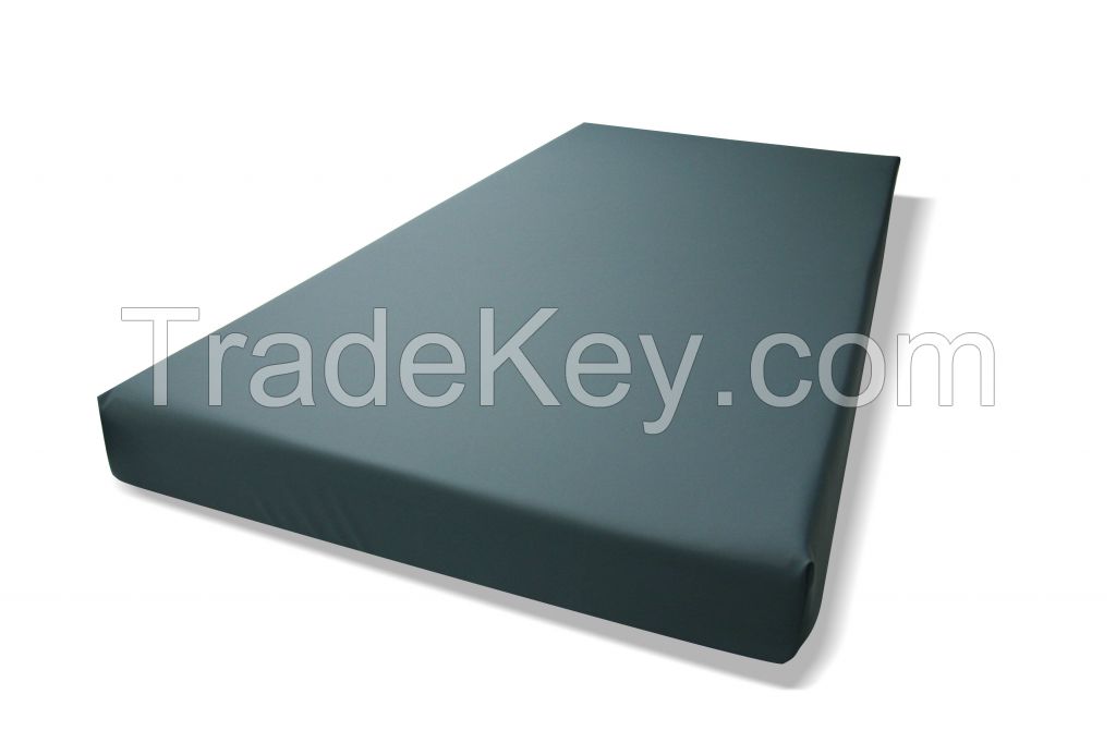 Waterproof Vinyl / Pvc Coated Fabric For Medical Mattress Cover, Heavy Duty Aprons And Adult Bibs