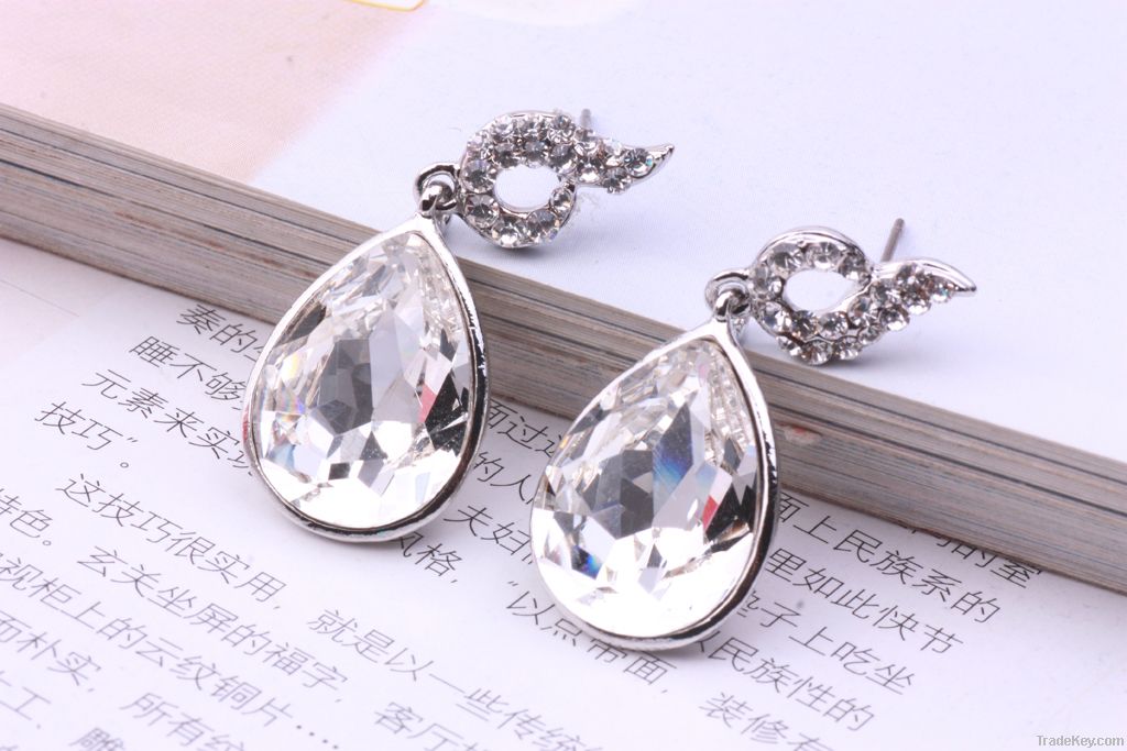 CZ crystal water-drop earrings white gold