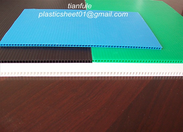 Polypropylene PP Twin Wall Corrugated Plastic Sheet /  Board