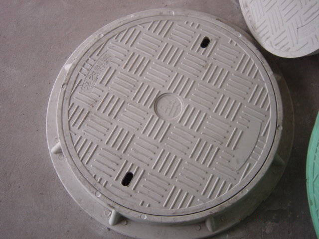 manhole covers 600x600