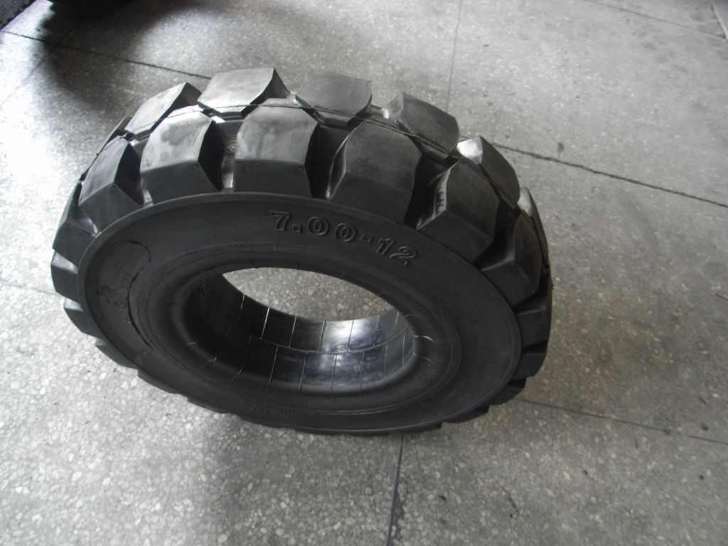 forklift  7.00-12solid tire, 15x4.5x8, 16x6x8, 6.50x10, 7.00x12, 28x9x15