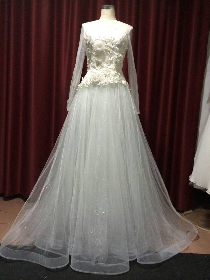 Elegant and Romantic Luxury long-sleeved Fishtail Wedding dress Lace Decorative Bridal Gown