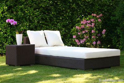 Rattan Bed