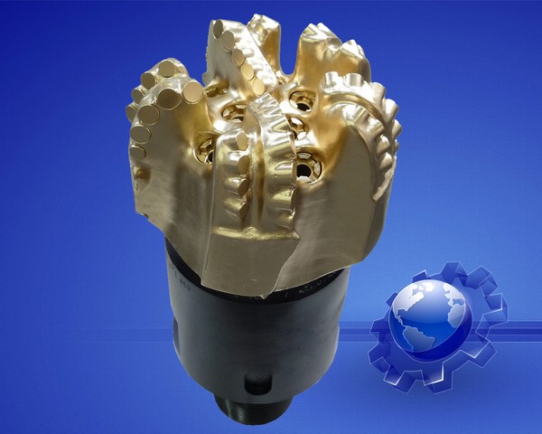 PDC drill bit