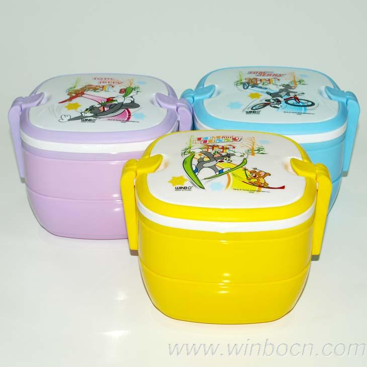 Plastic lunch box