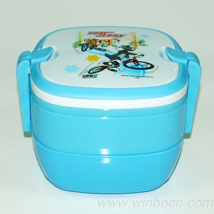 Plastic lunch box