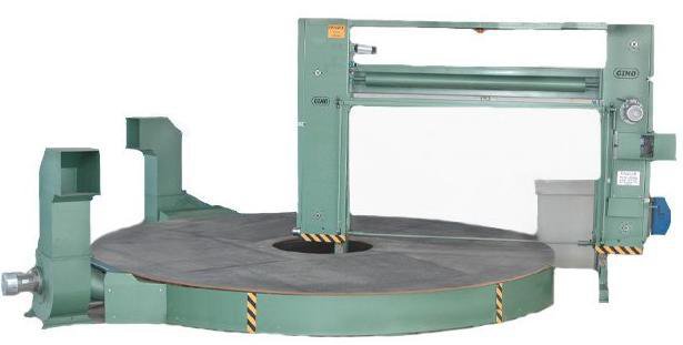 Carousel cutting foam machine