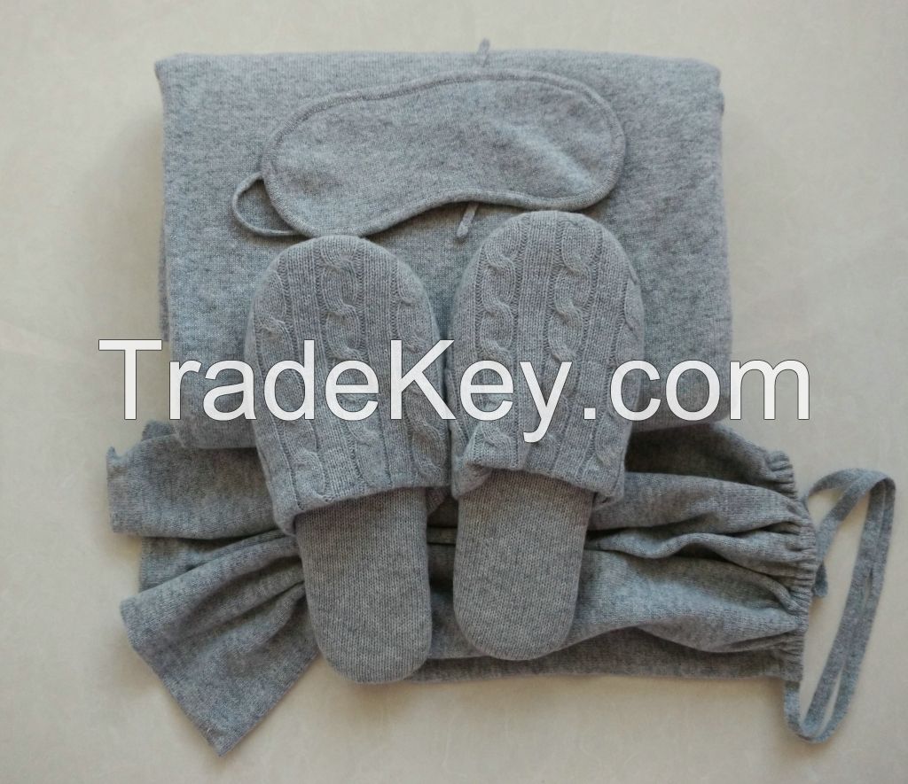Cashmere cable knitting set