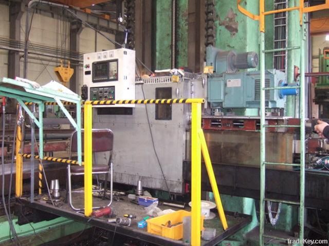 Floor type boring machine