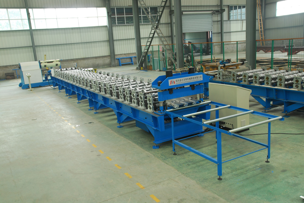 Deck Floor Roll Forming Machine