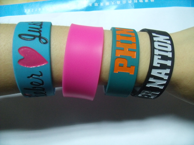 Sell 1' blank silicone wristbands for Sports