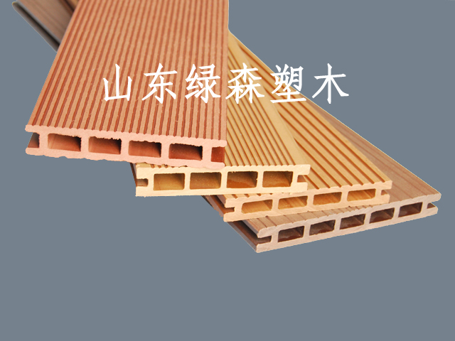 wood-plastic composite decking floor