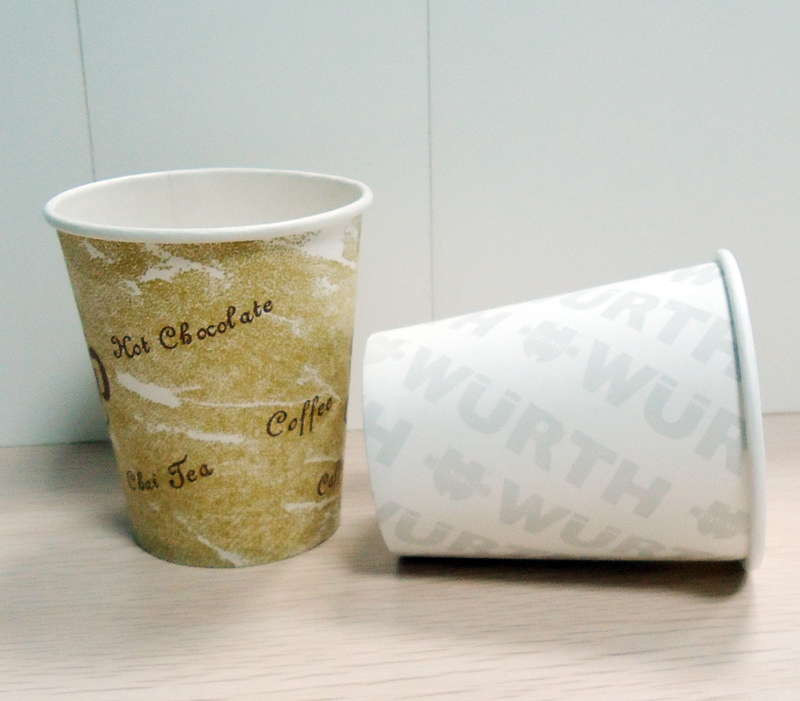 disposable paper cups