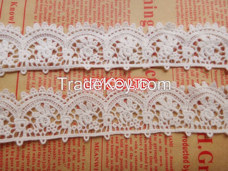 White Guipure Poly Floral Lace Fabric 130 X 1/2 Mtr Non Stretch