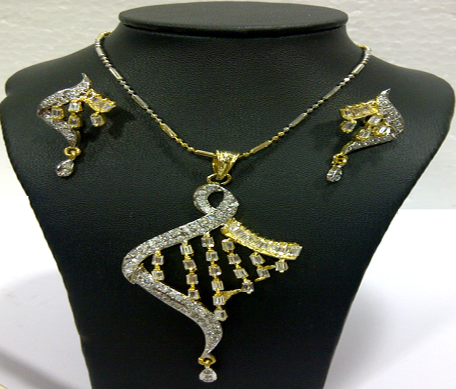 zircon diamond studded indian jewelry pendant
