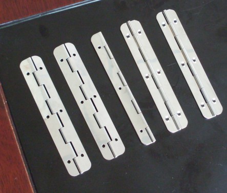 90 angle piano hinge