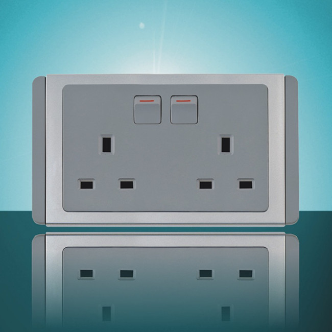 13A double wall socket